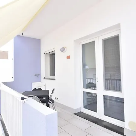 Casa Del Mar Santa Apartment